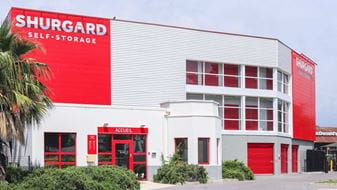Self-storage at Shurgard Villeneuve-Loubet