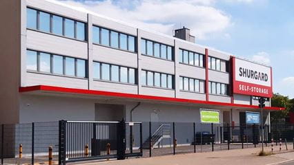 Self-Storage at Shurgard Düsseldorf Rath