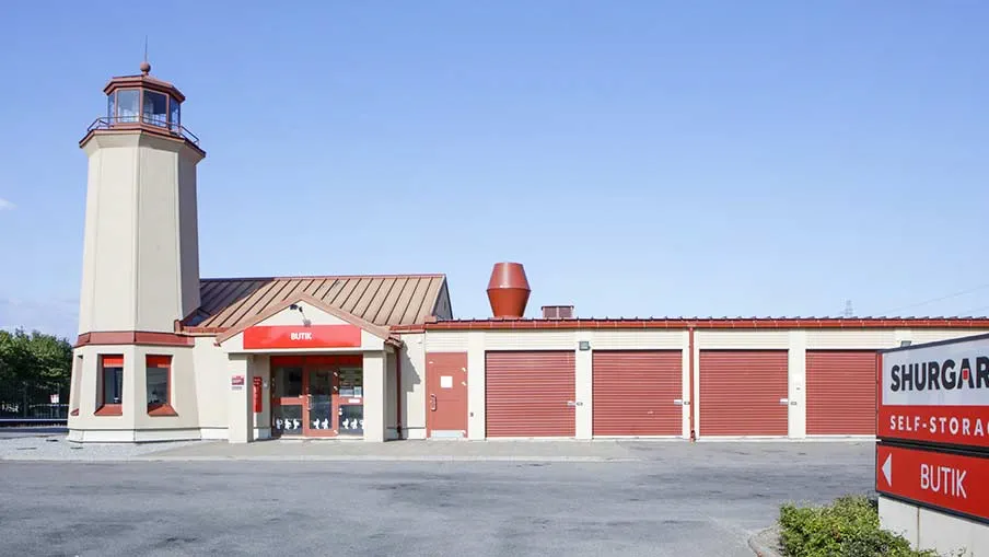 Magasinering hos Shurgard Kungens Kurva