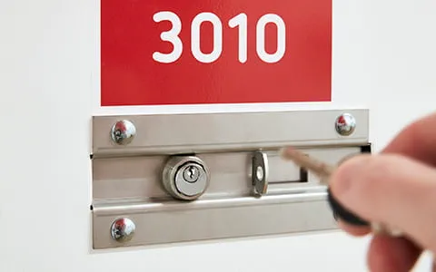 Instructions to lock your storage unit - Step 4